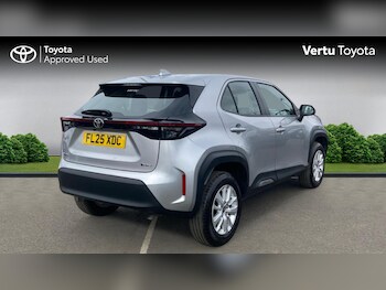 Used Toyota Yaris Cross 2025 for sale - 78011535: Photo