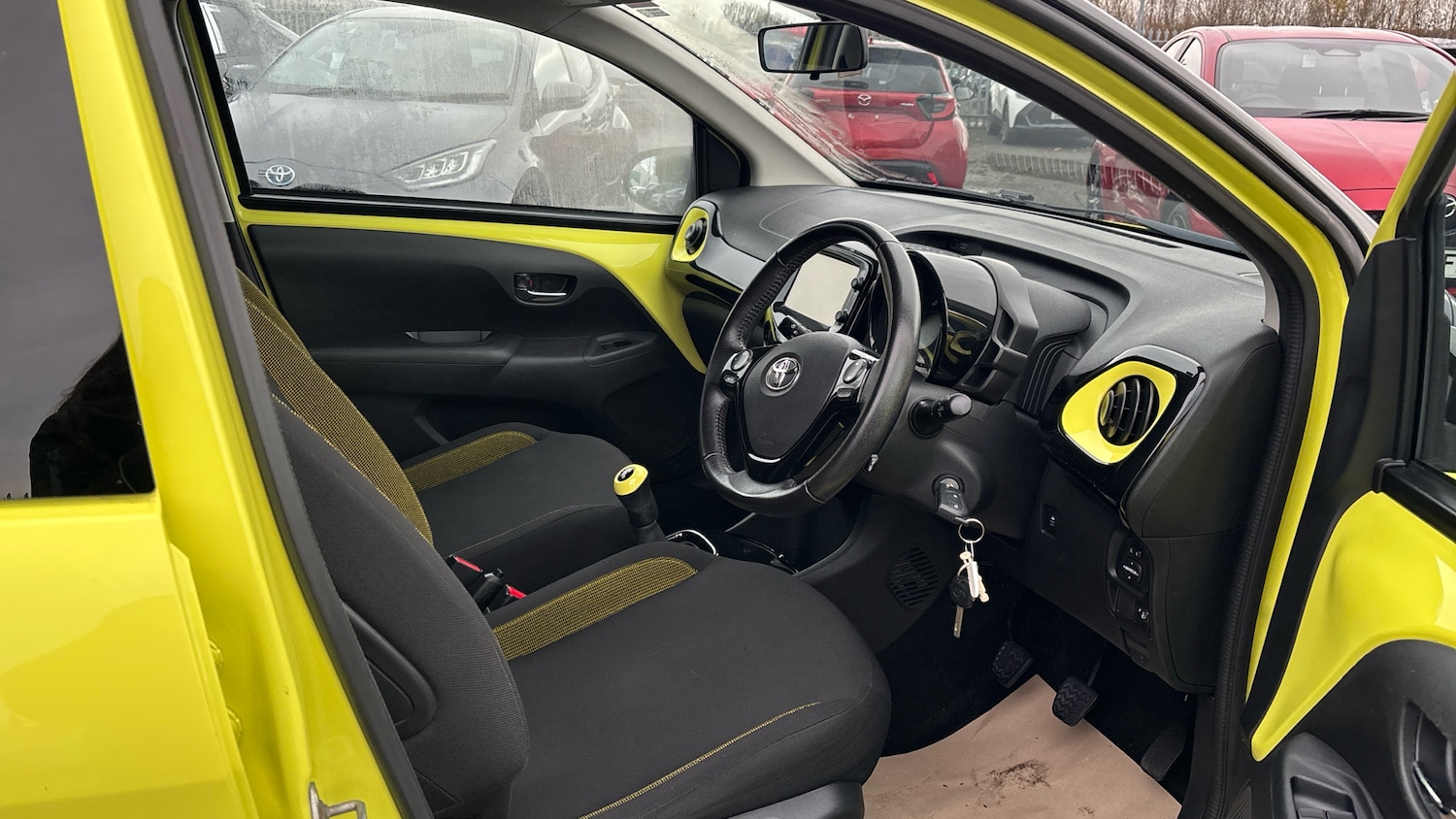Used Toyota AYGO 2016 for sale - 76830565: Photo 11