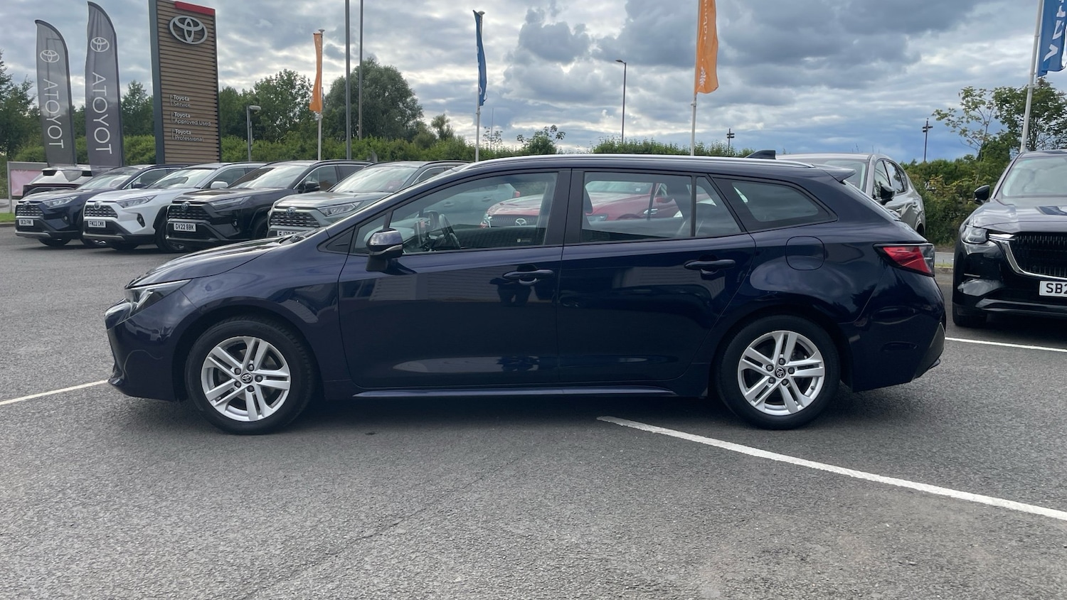 2022 Toyota Corolla 1.8 VVT-i Hybrid Icon 5dr CVT Hybrid Estate Estate Hybrid Au - Picture 17 of 24