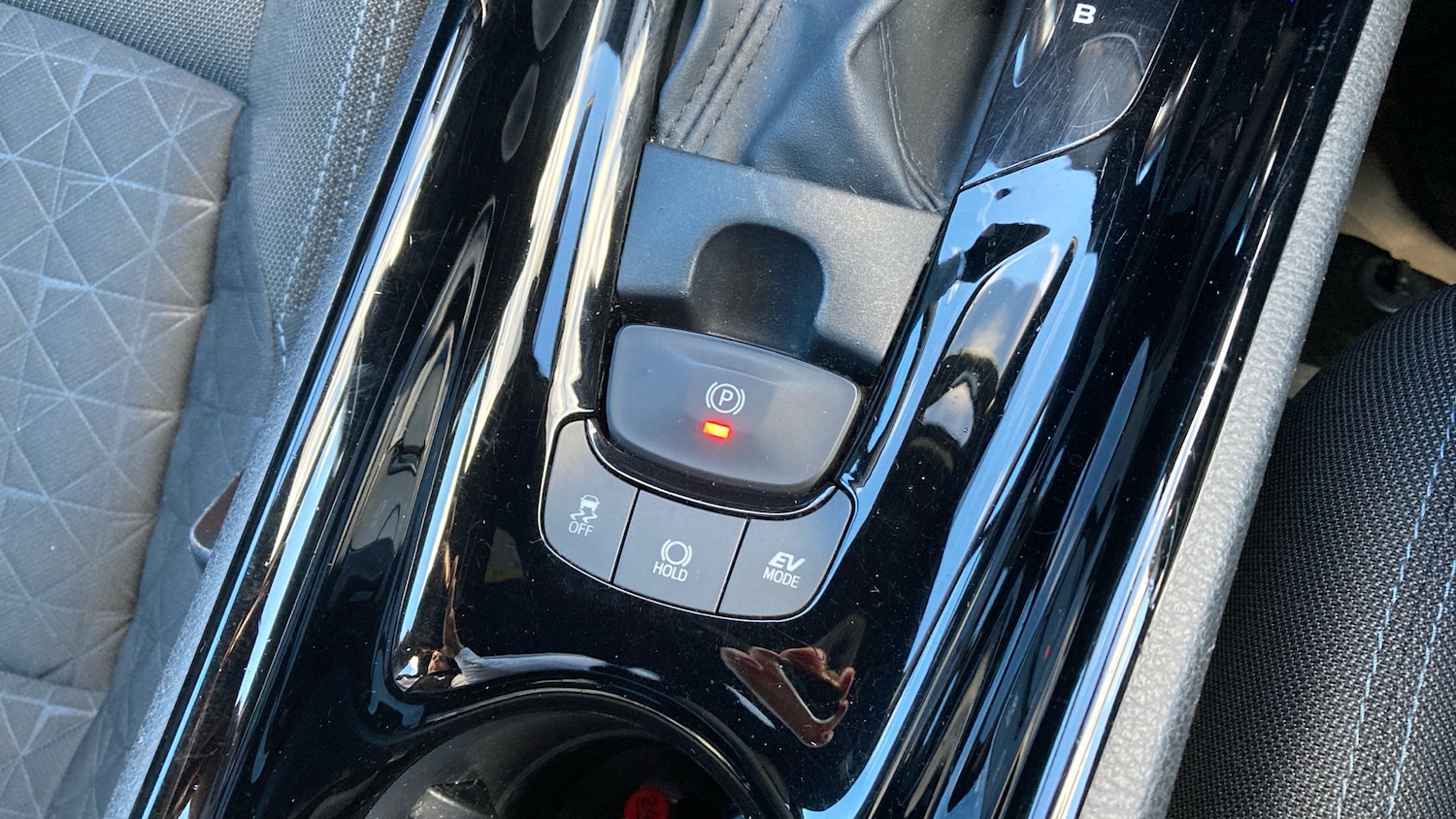 Used Toyota C-HR 2020 for sale - 76542761: Photo 31