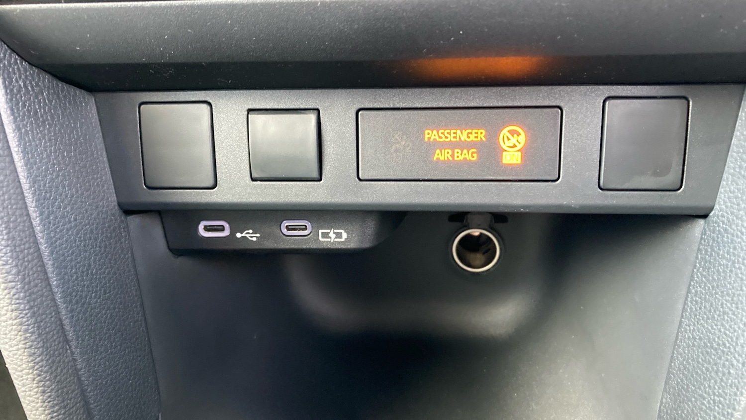 Used Toyota Yaris Cross 2025 for sale - 76599857: Photo 34