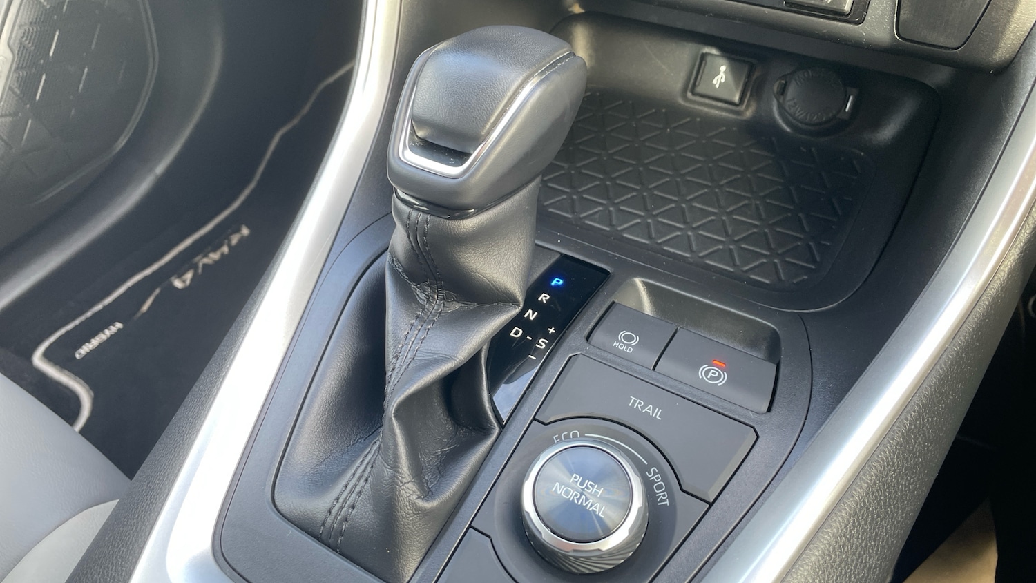 Used Toyota RAV4 2020 for sale - 77749540: Photo 35