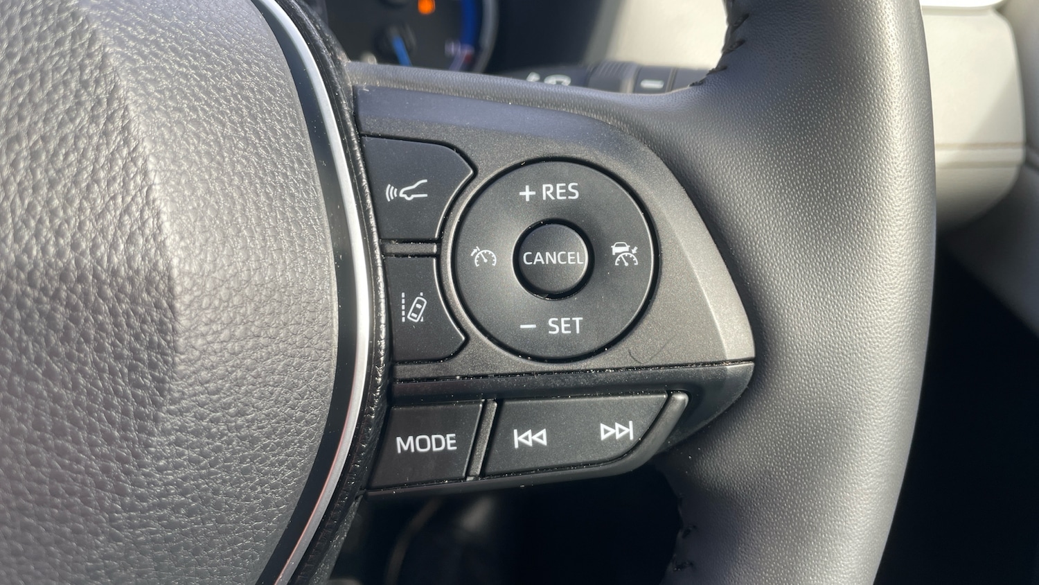 Used Toyota RAV4 2020 for sale - 77749540: Photo 37