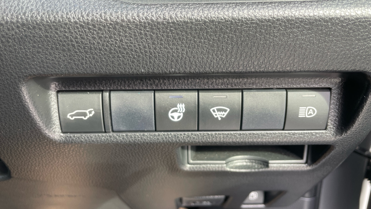 Used Toyota RAV4 2020 for sale - 77749540: Photo 42