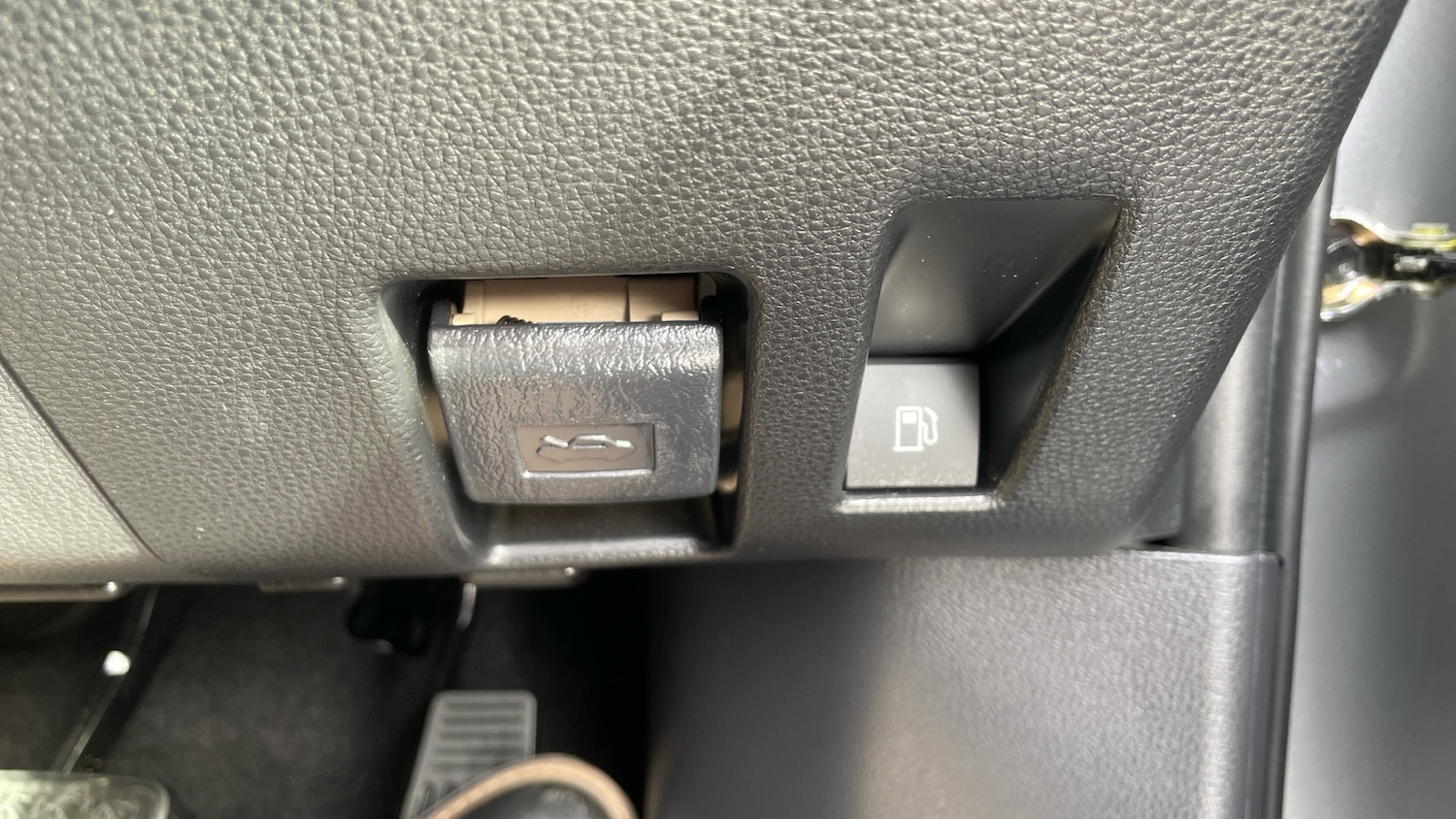 Used Toyota RAV4 2020 for sale - 77749540: Photo 43