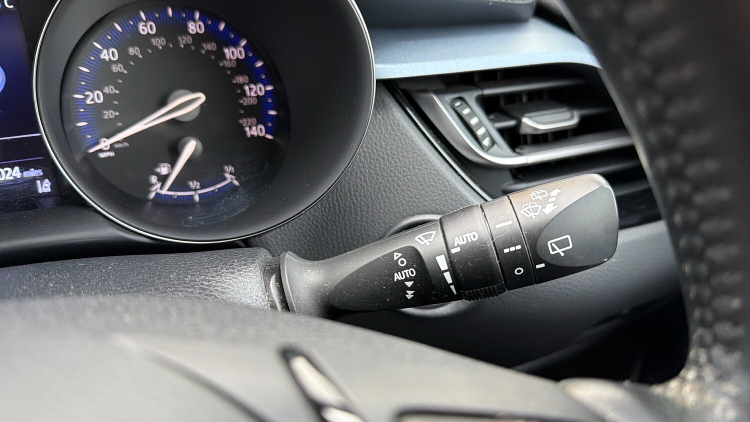 Used Toyota C-HR 2021 for sale - 77996905: Photo 24