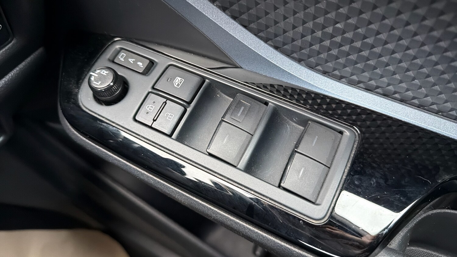 Used Toyota C-HR 2021 for sale - 77996905: Photo 29