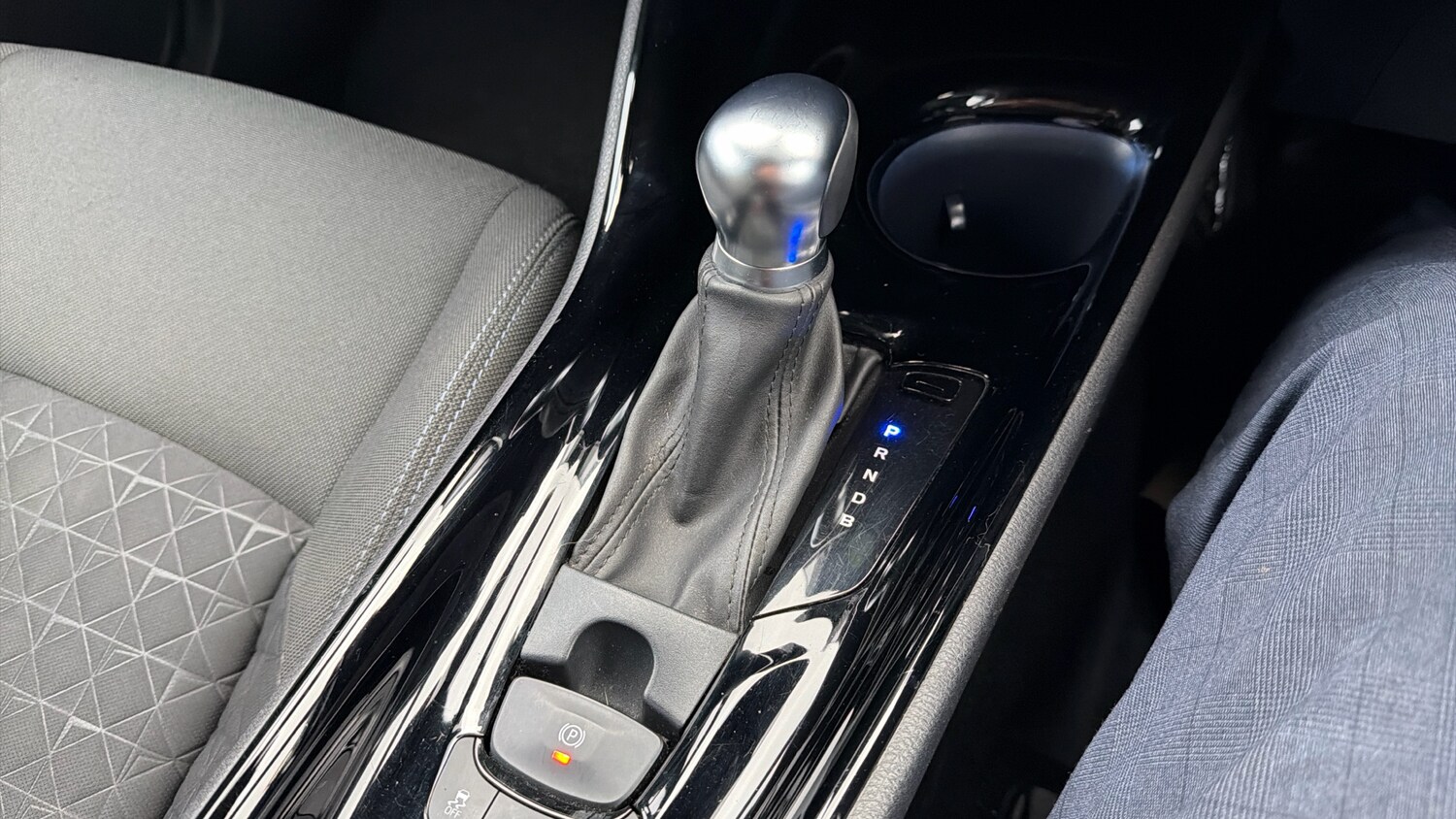 Used Toyota C-HR 2021 for sale - 77996905: Photo 33