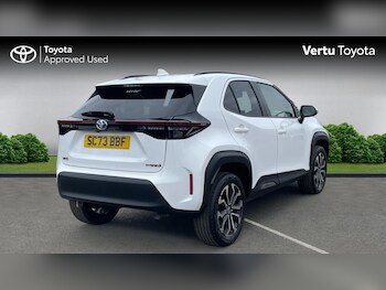 Used Toyota Yaris Cross 2024 for sale - 77950323: Photo