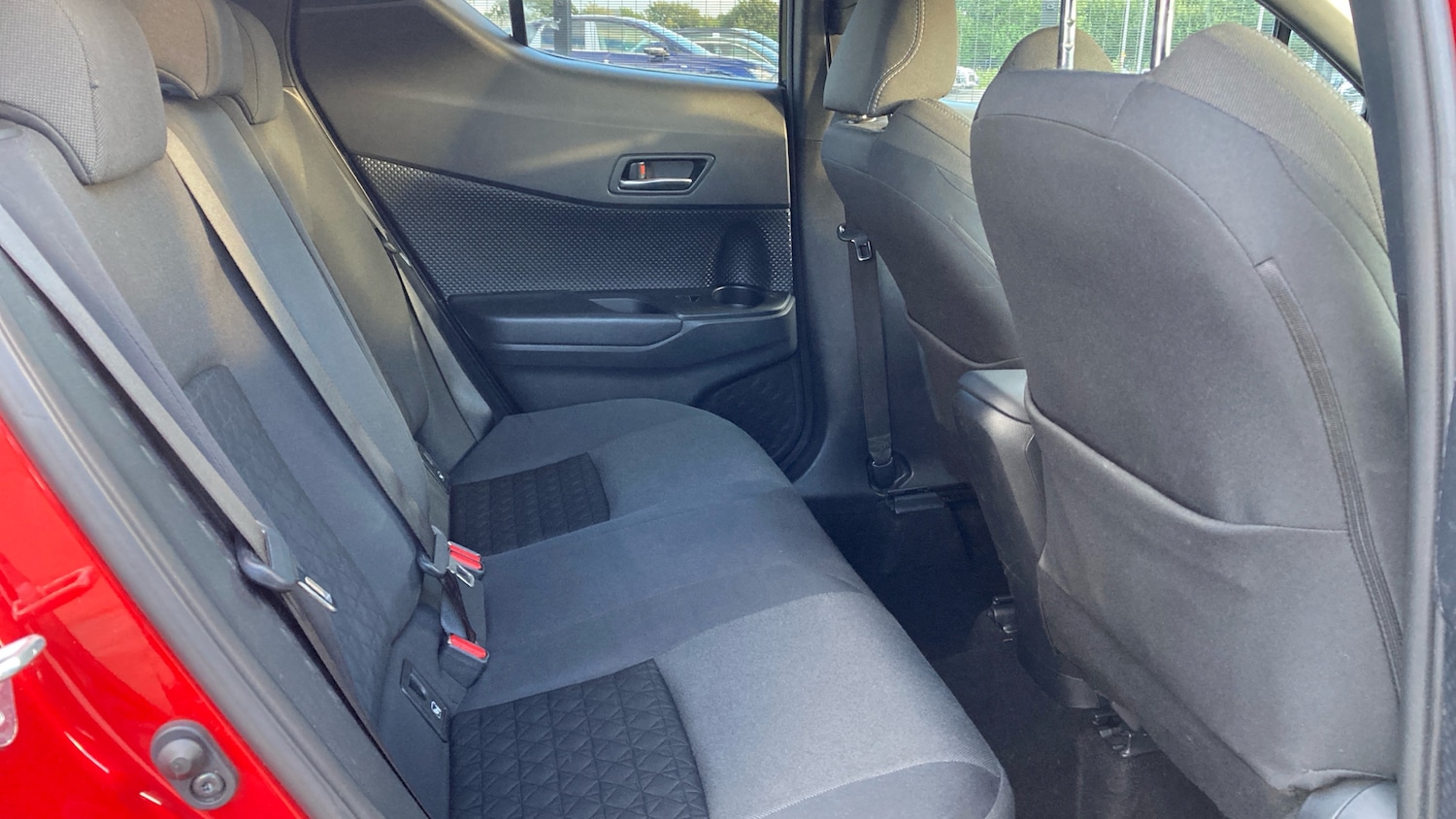 Used Toyota C-HR 2020 for sale - 76384209: Photo 12