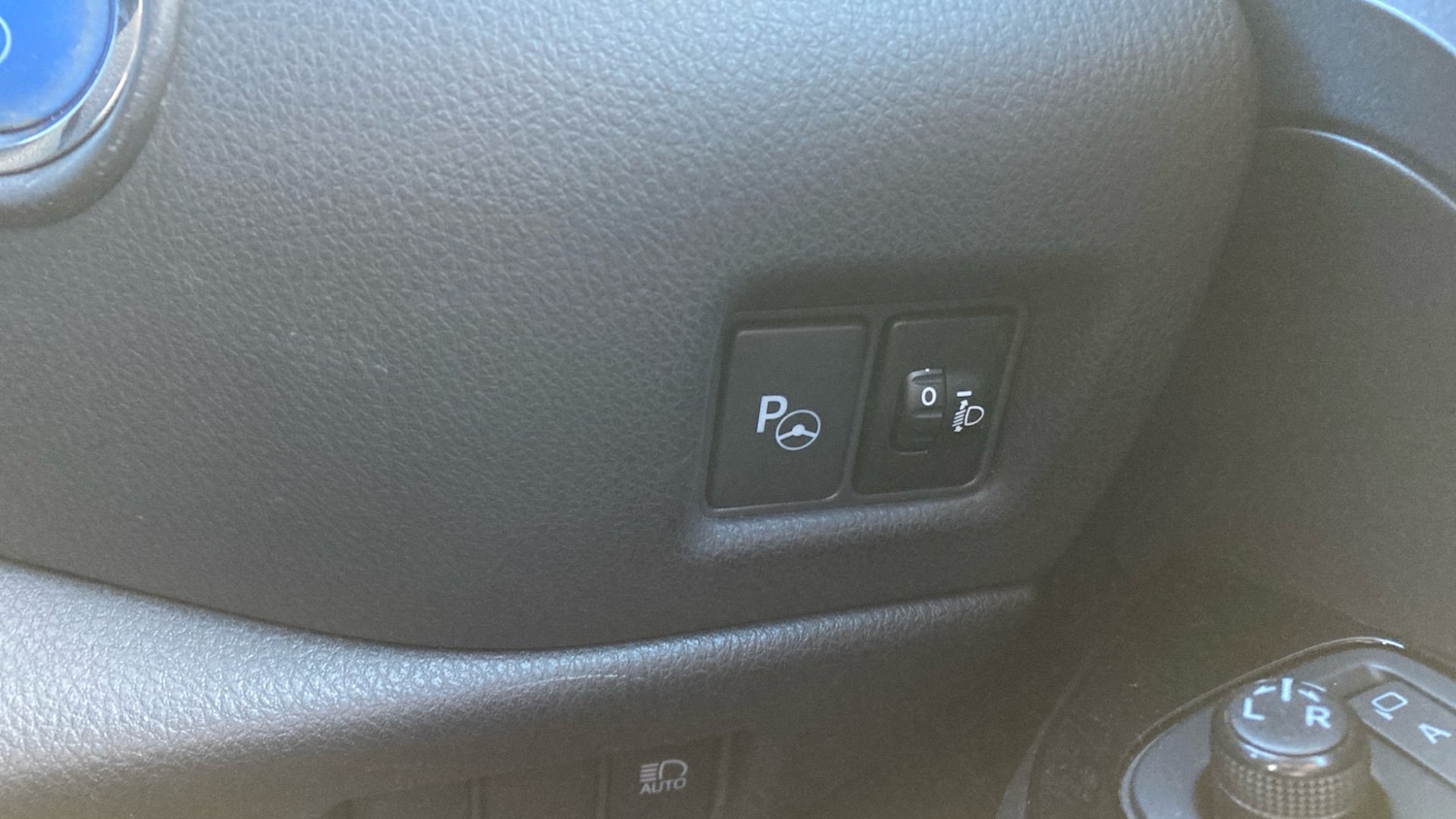 Used Toyota C-HR 2020 for sale - 76384209: Photo 27