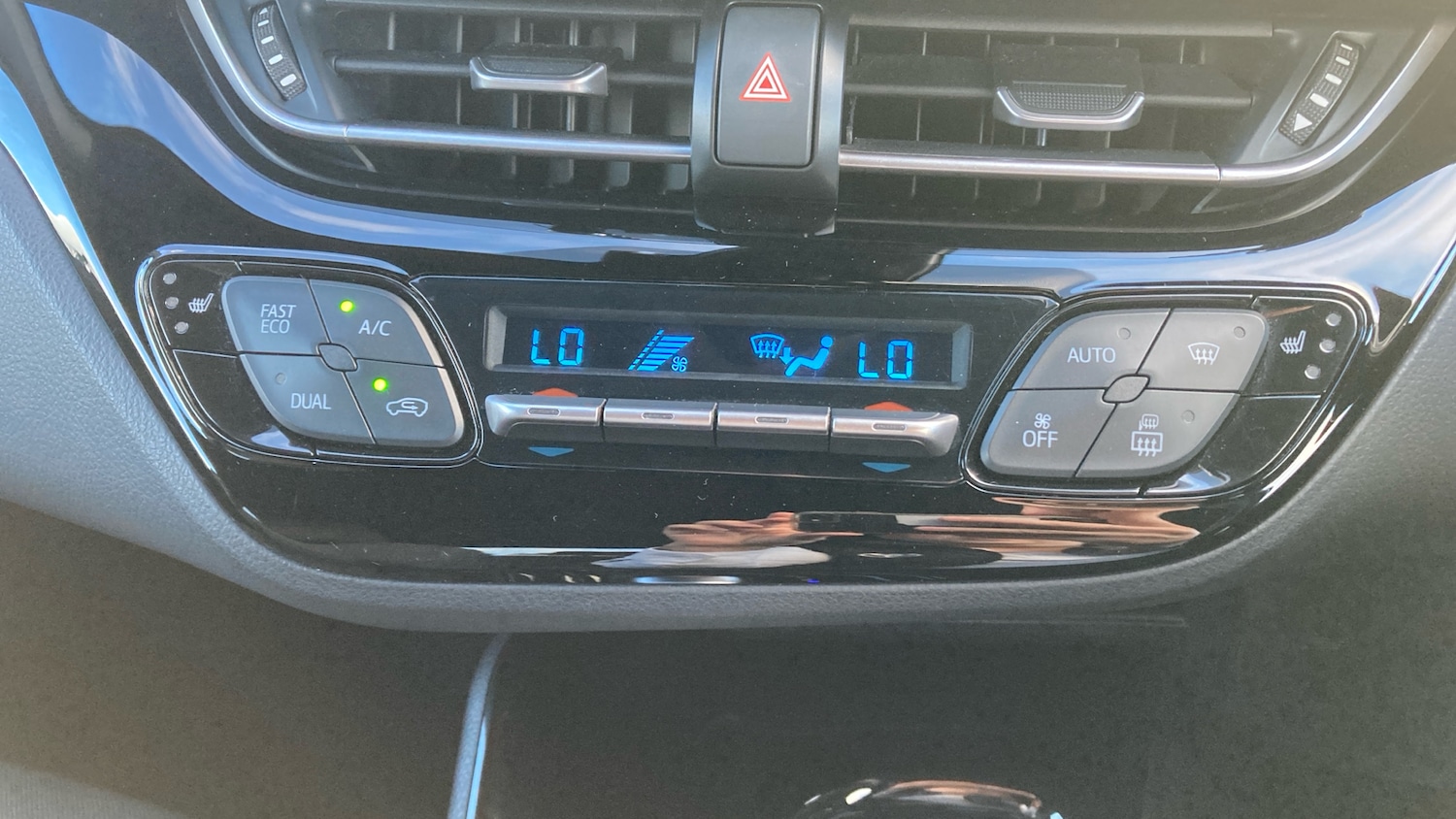 Used Toyota C-HR 2020 for sale - 76384209: Photo 30