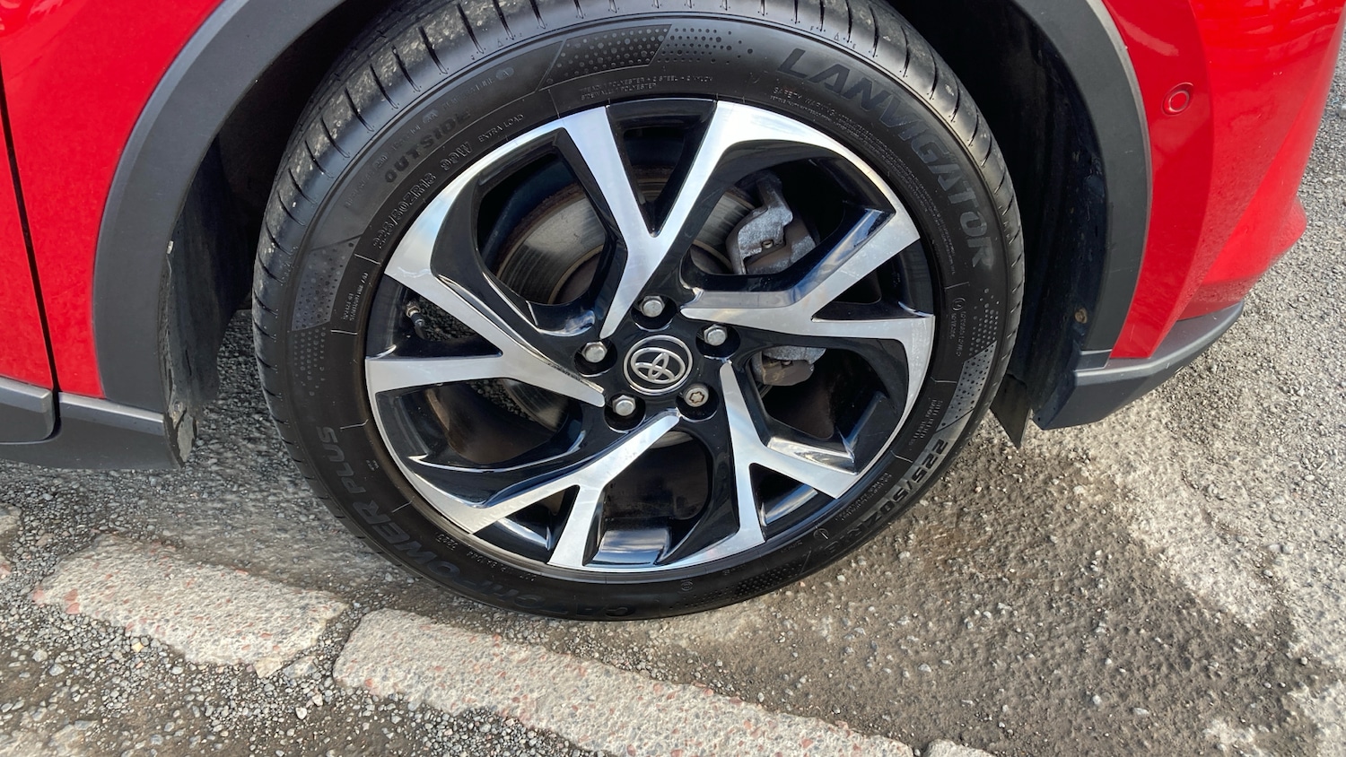 Used Toyota C-HR 2020 for sale - 76384209: Photo 39