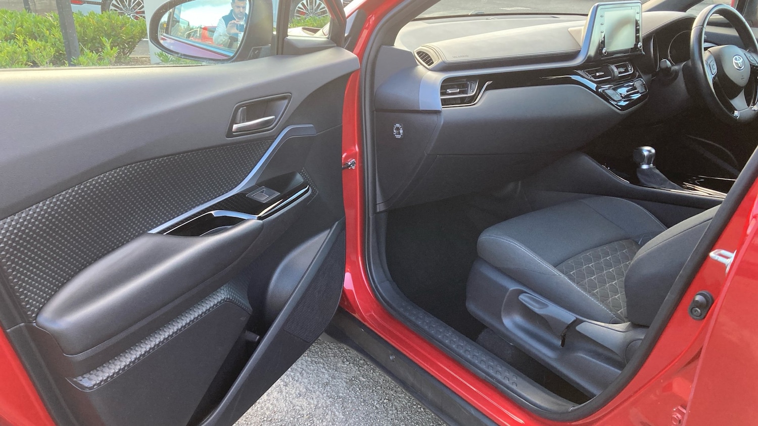 Used Toyota C-HR 2020 for sale - 76384209: Photo 42