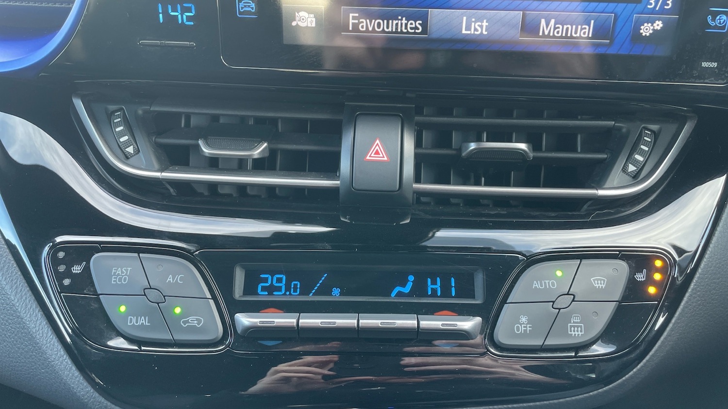 Used Toyota C-HR 2018 for sale - 77392537: Photo 32