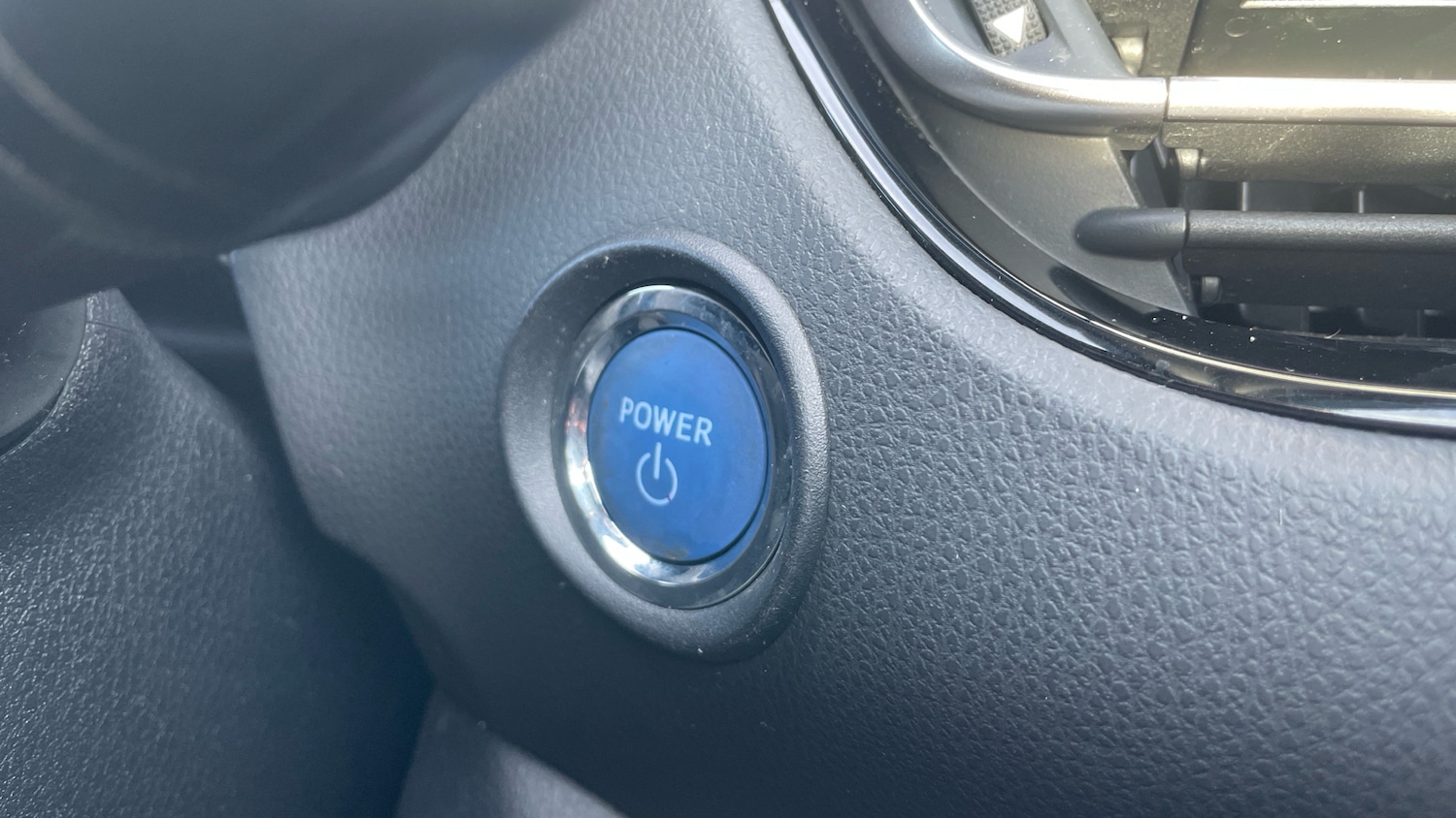 Used Toyota C-HR 2018 for sale - 77392537: Photo 41