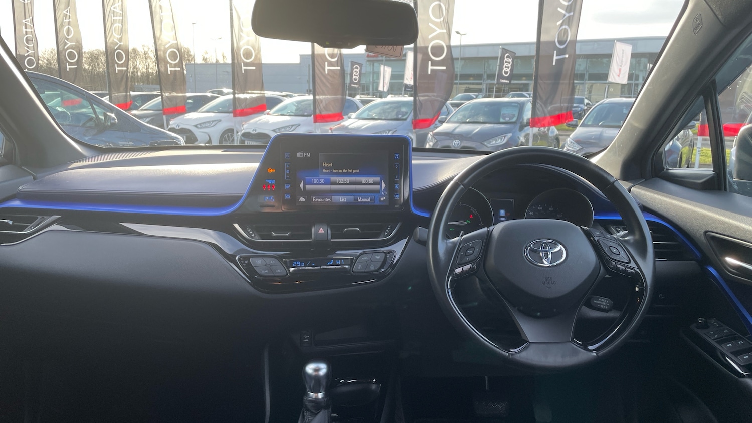 Used Toyota C-HR 2018 for sale - 77392537: Photo 5