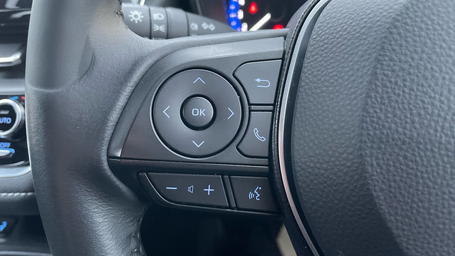 Used Toyota Corolla 2022 for sale - 76807380: Photo 37