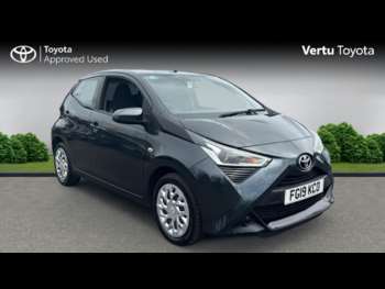 2019 (19) - 1.0 VVT-i X-Play 5dr Petrol Hatchback