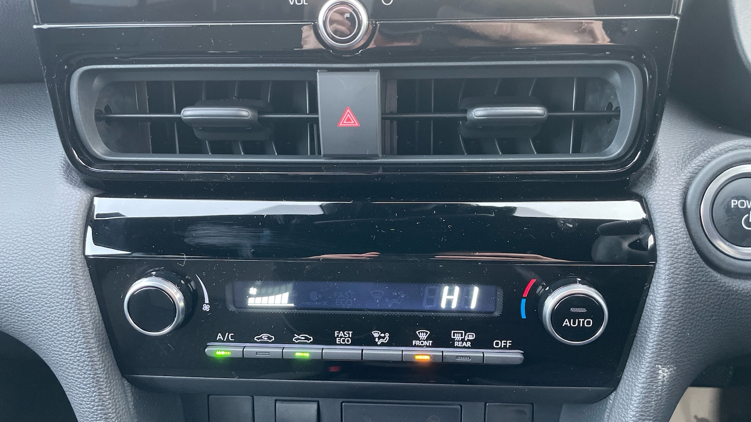 Used Toyota Yaris Cross 2025 for sale - 77207330: Photo 33