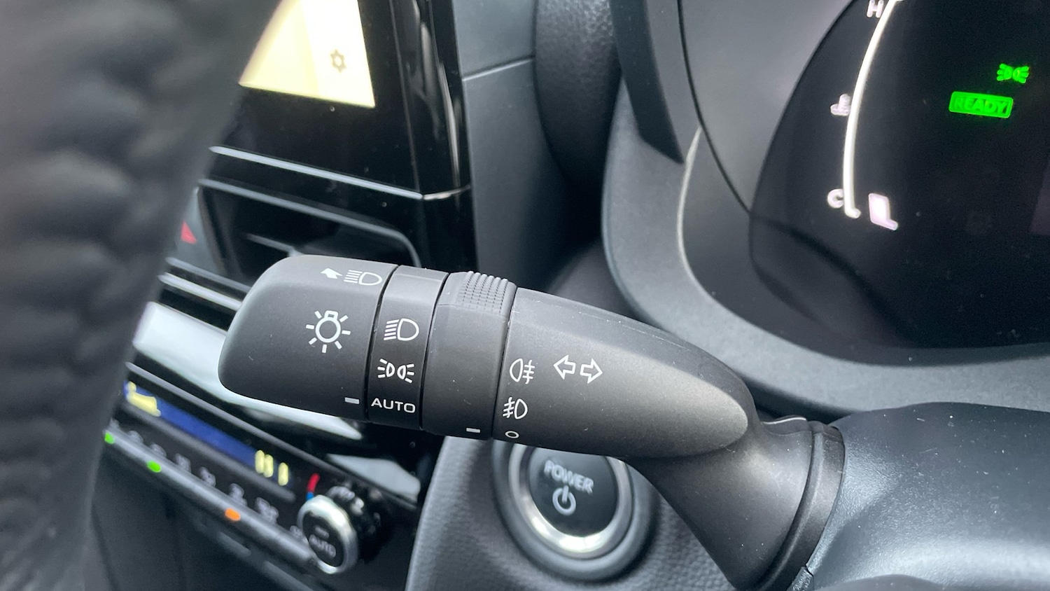 Used Toyota Yaris Cross 2025 for sale - 77207330: Photo 40