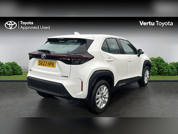 Used Toyota Yaris Cross 2023 for sale - 77505615: Photo