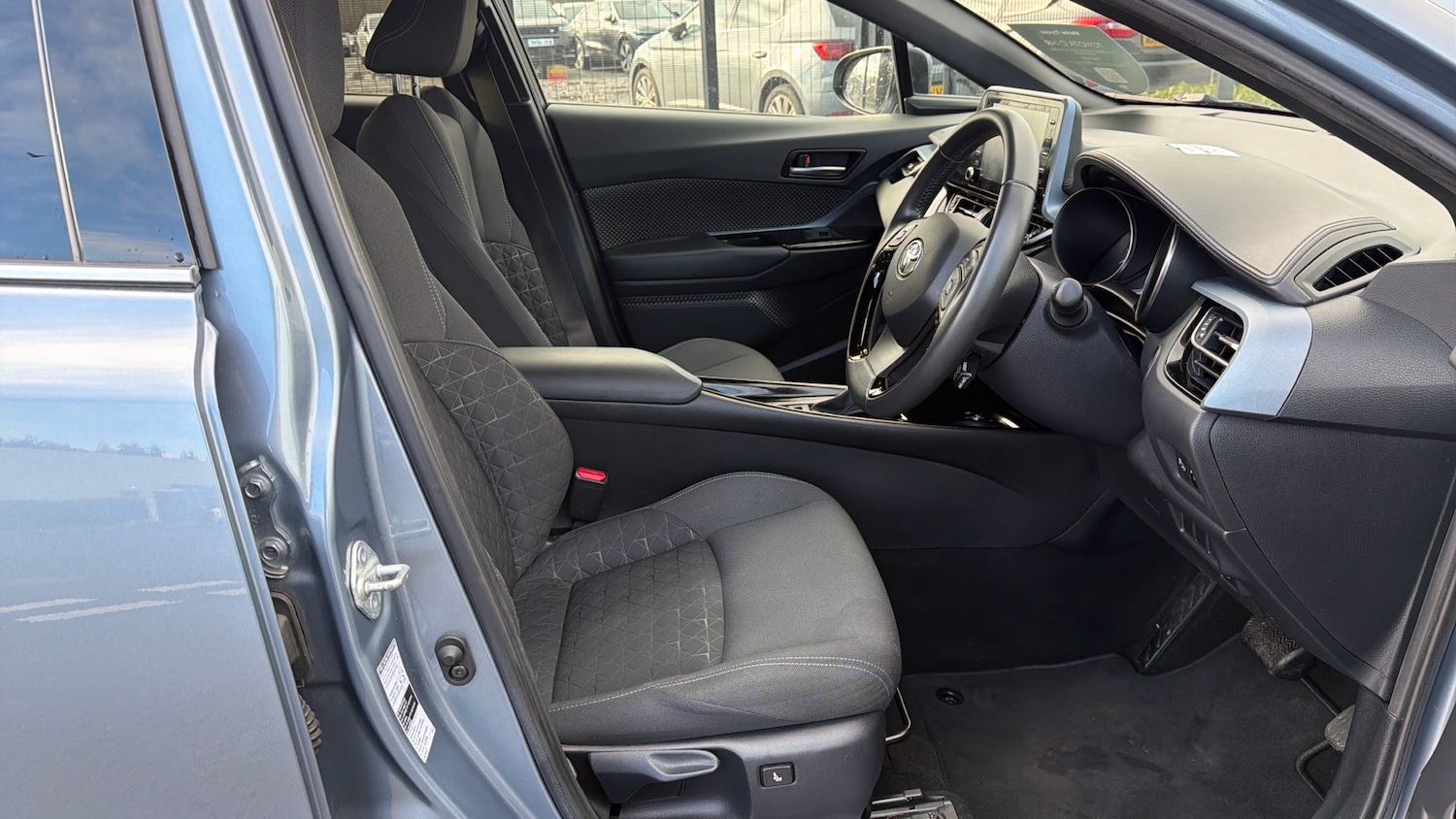 Used Toyota C-HR 2020 for sale - 78078758: Photo 11