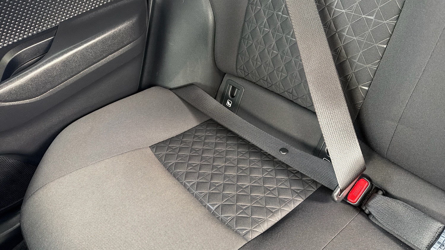 Used Toyota C-HR 2020 for sale - 78078758: Photo 24