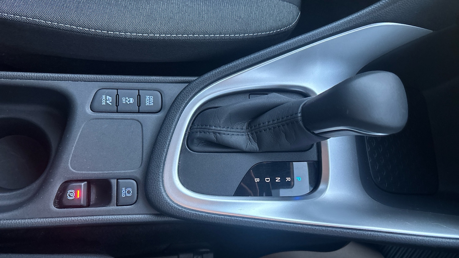 Used Toyota Yaris 2022 for sale - 77300937: Photo 28