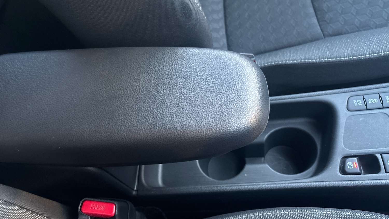 Used Toyota Yaris 2022 for sale - 77300937: Photo 29