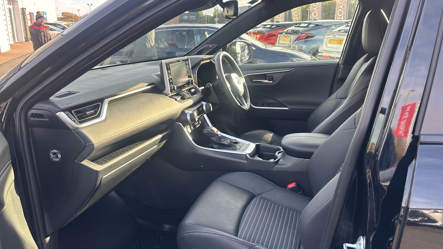 Used Toyota RAV4 2022 for sale - 76352384: Photo 10