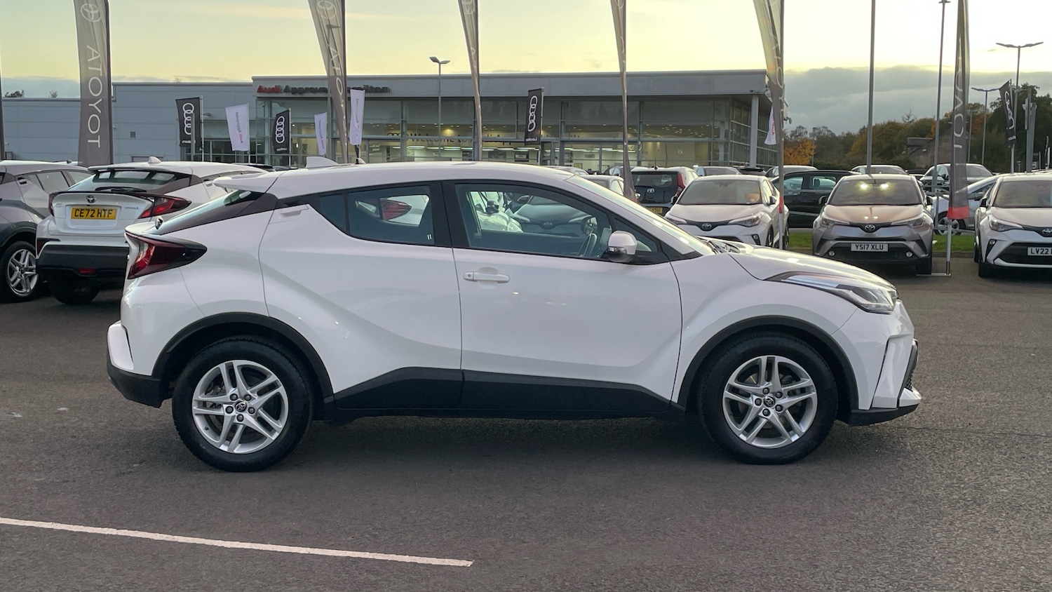 Used Toyota C-HR 2022 for sale - 76352429: Photo 16