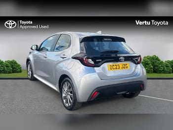 Used Toyota Yaris 2023 for sale - 79771403: Photo