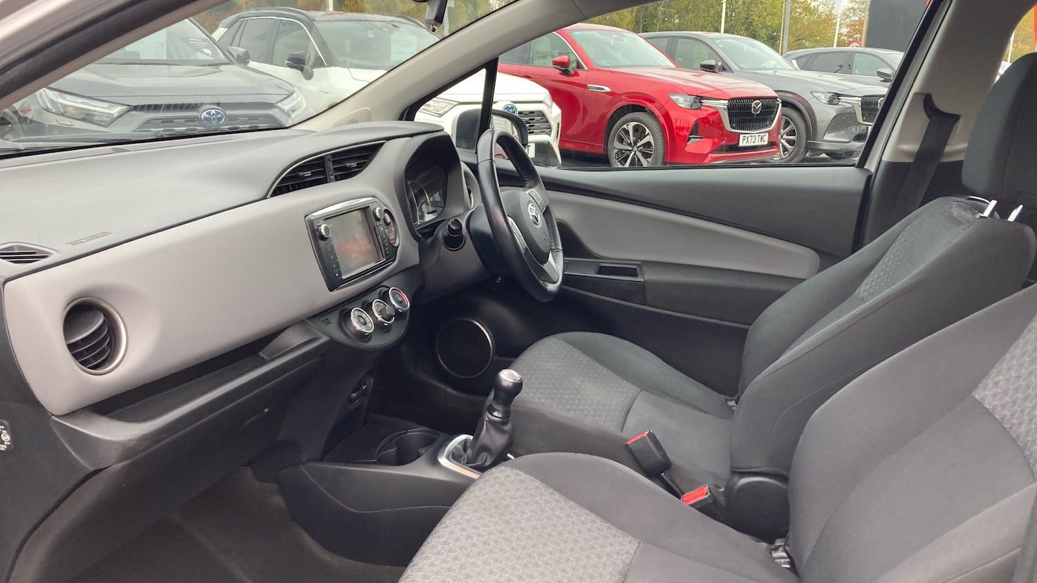 Used Toyota Yaris 2015 for sale - 76290495: Photo 10