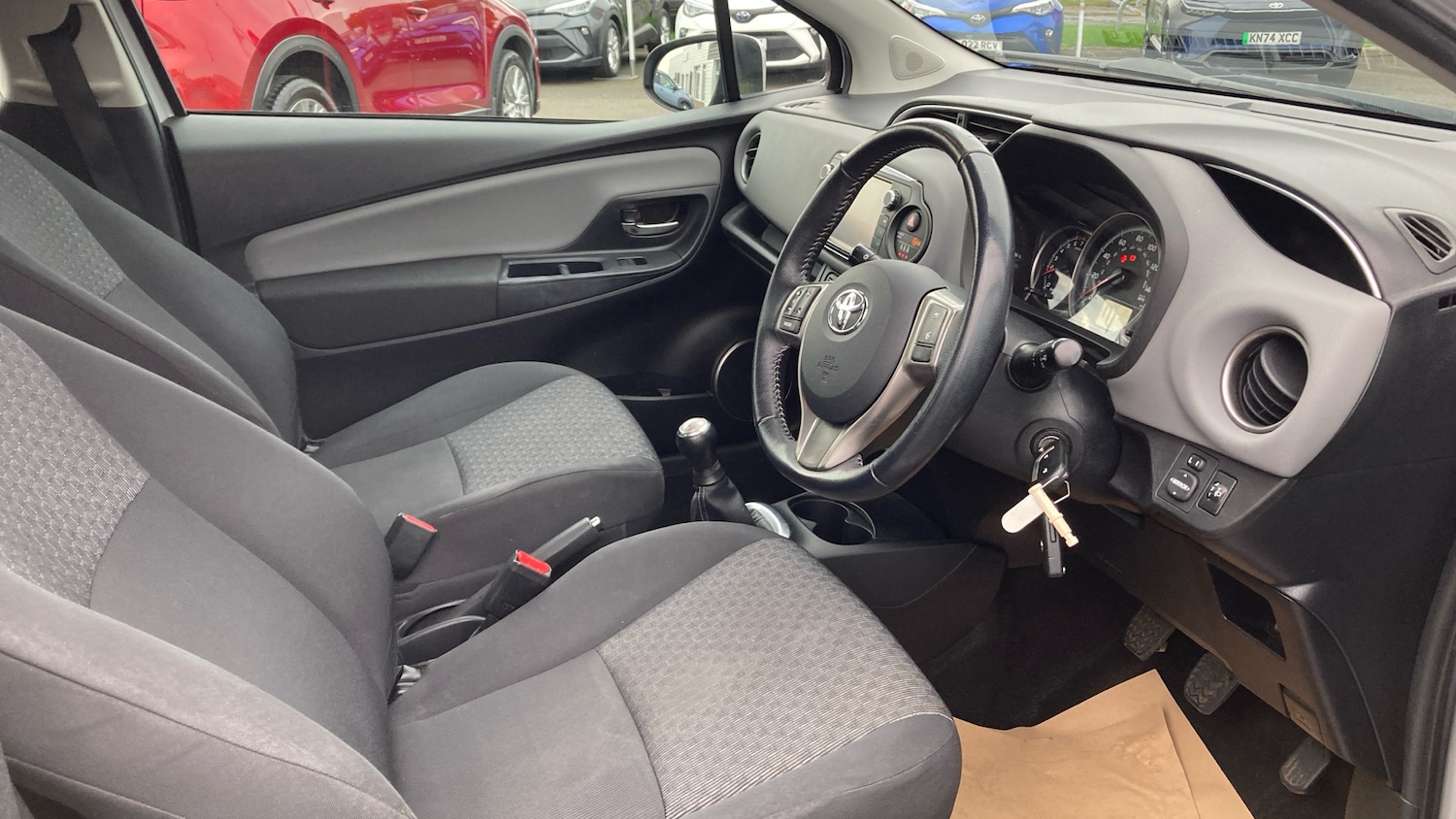 Used Toyota Yaris 2015 for sale - 76290495: Photo 11