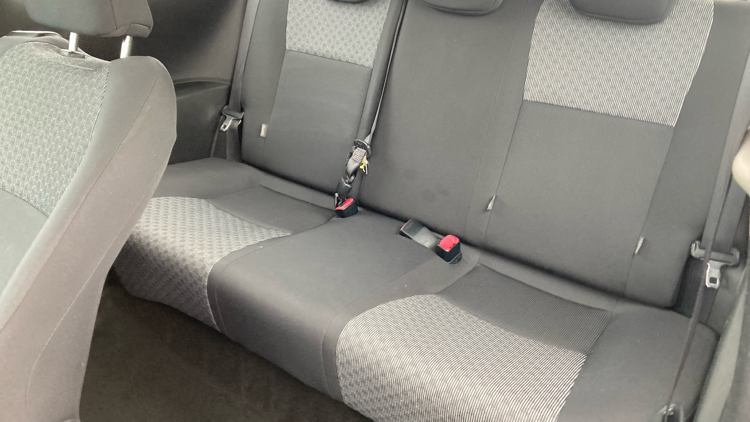 Used Toyota Yaris 2015 for sale - 76290495: Photo 13