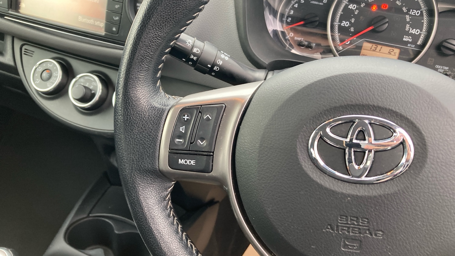 Used Toyota Yaris 2015 for sale - 76290495: Photo 25