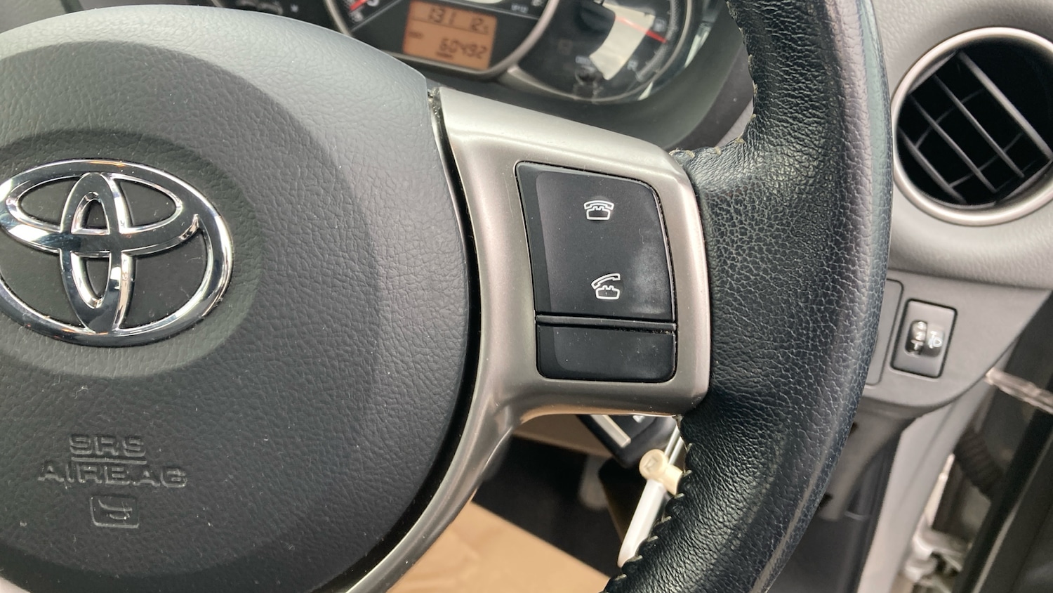 Used Toyota Yaris 2015 for sale - 76290495: Photo 26