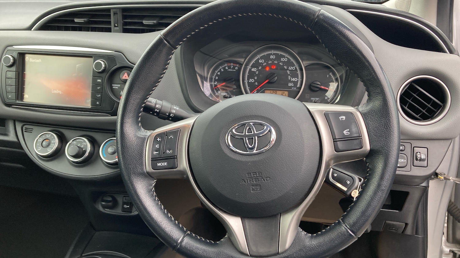 Used Toyota Yaris 2015 for sale - 76290495: Photo 6