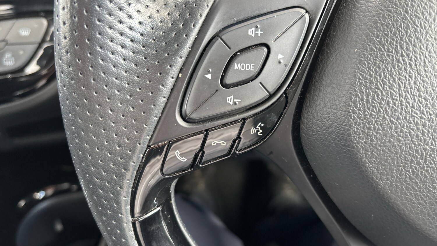 Used Toyota C-HR 2022 for sale - 77381444: Photo 26