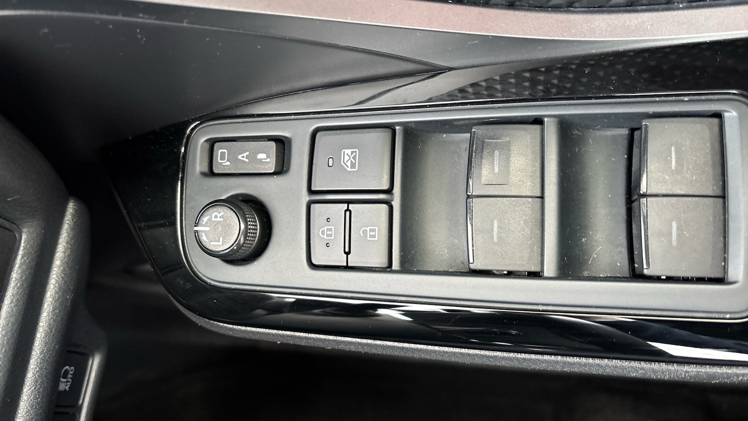 Used Toyota C-HR 2022 for sale - 77381444: Photo 27