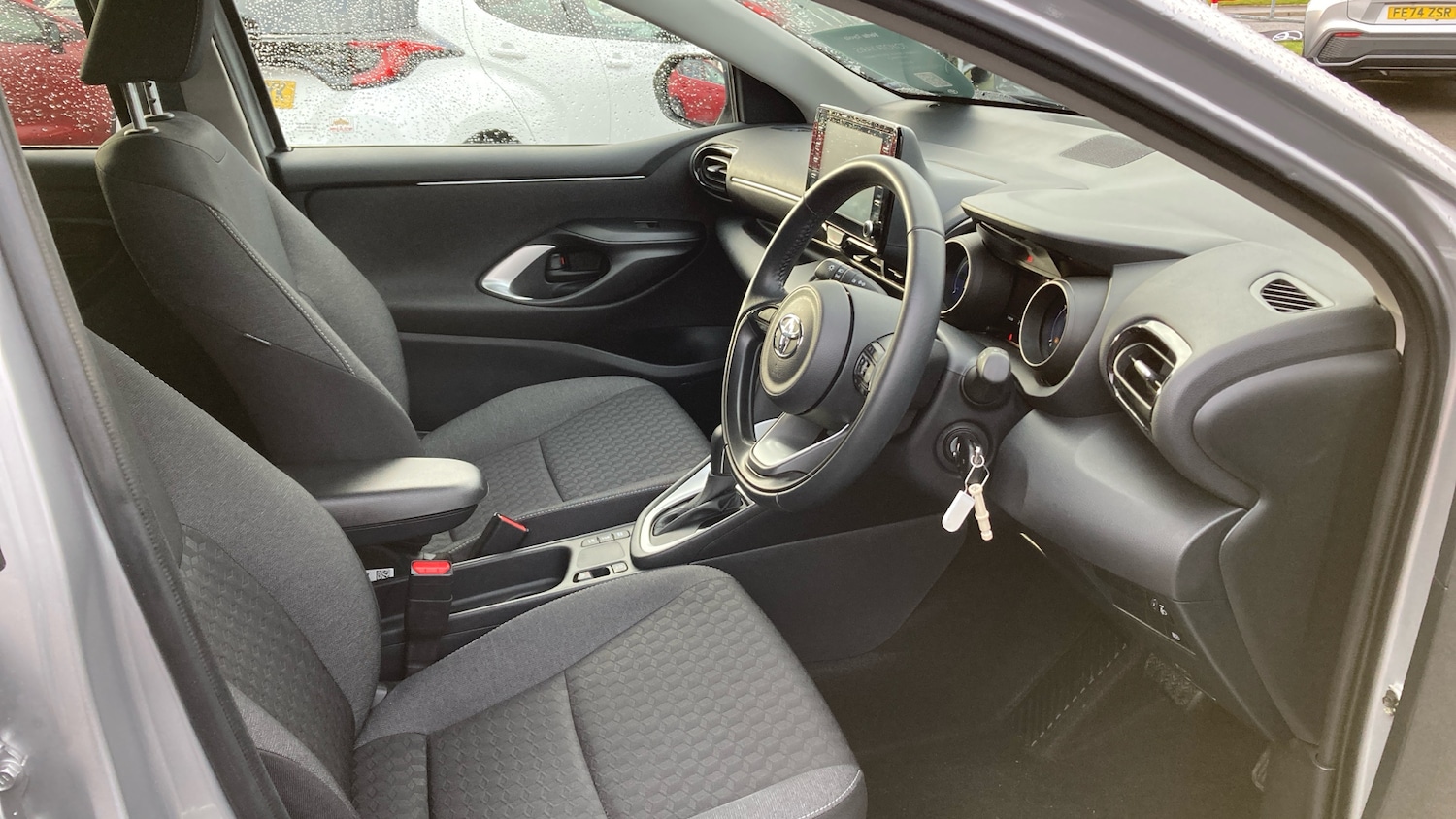 Used Toyota Yaris 2022 for sale - 77103994: Photo 11