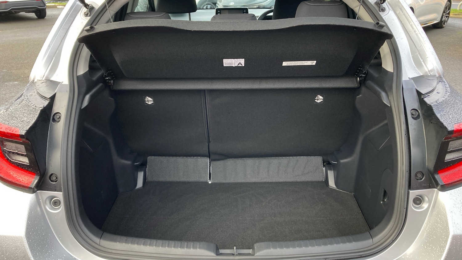 Used Toyota Yaris 2022 for sale - 77103994: Photo 14