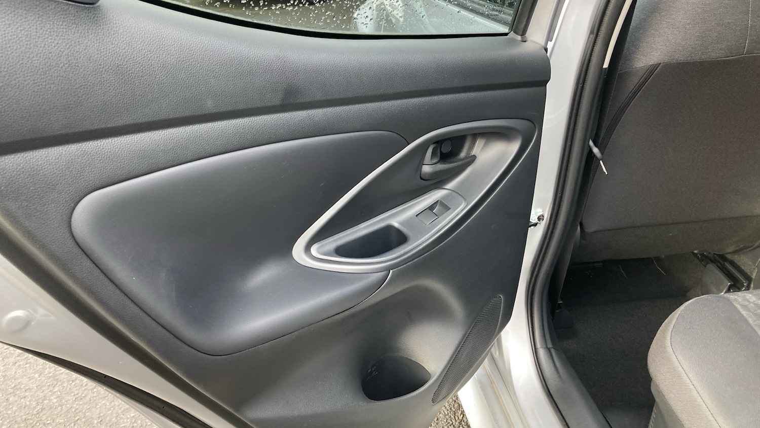 Used Toyota Yaris 2022 for sale - 77103994: Photo 41