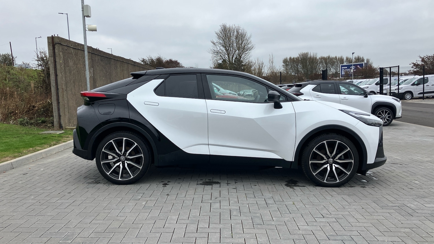 Used Toyota C-HR 2024 for sale - 76984628: Photo 16