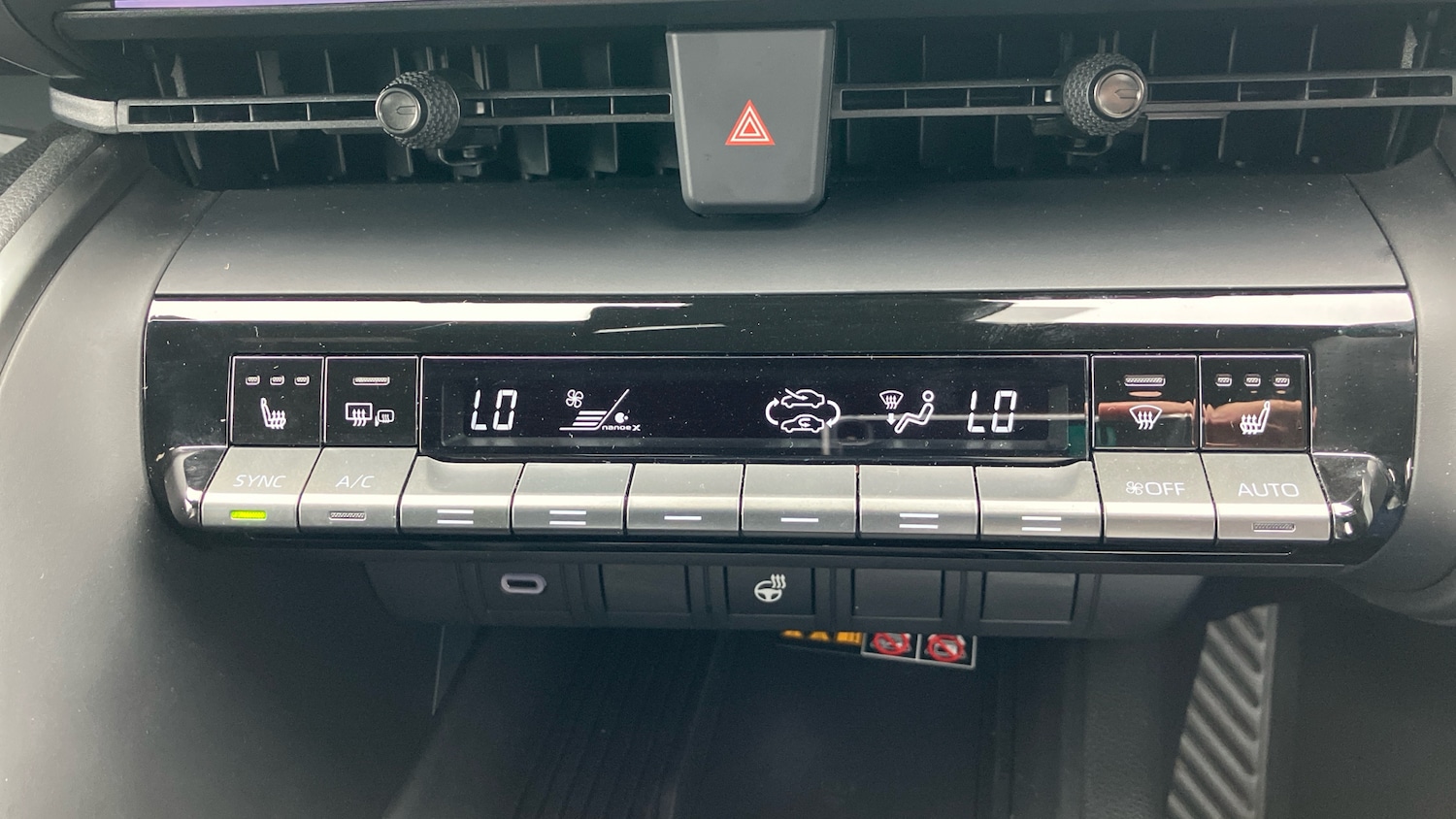 Used Toyota C-HR 2024 for sale - 76984628: Photo 22