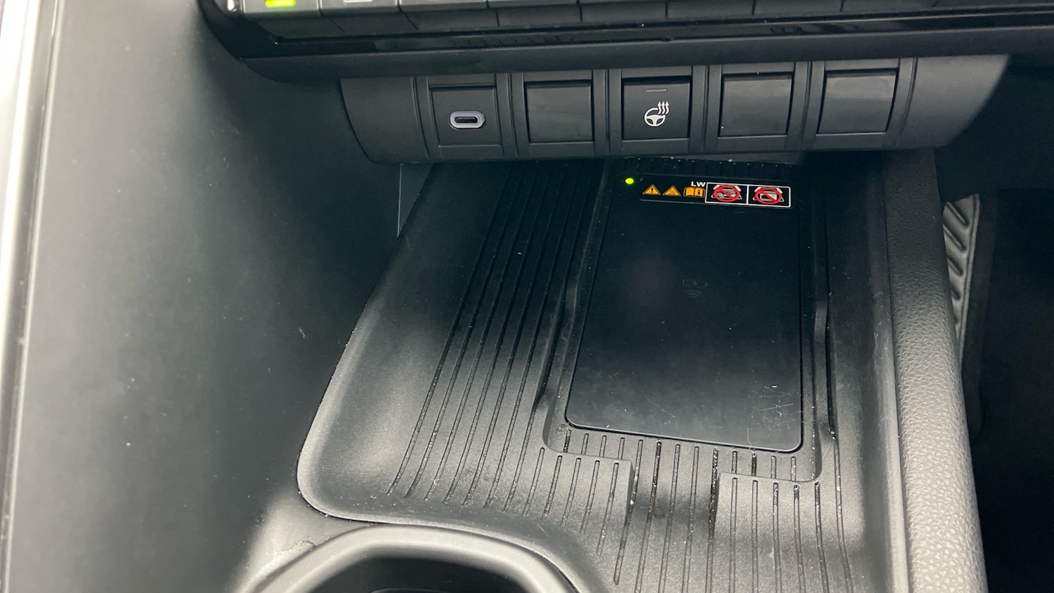 Used Toyota C-HR 2024 for sale - 76984628: Photo 23