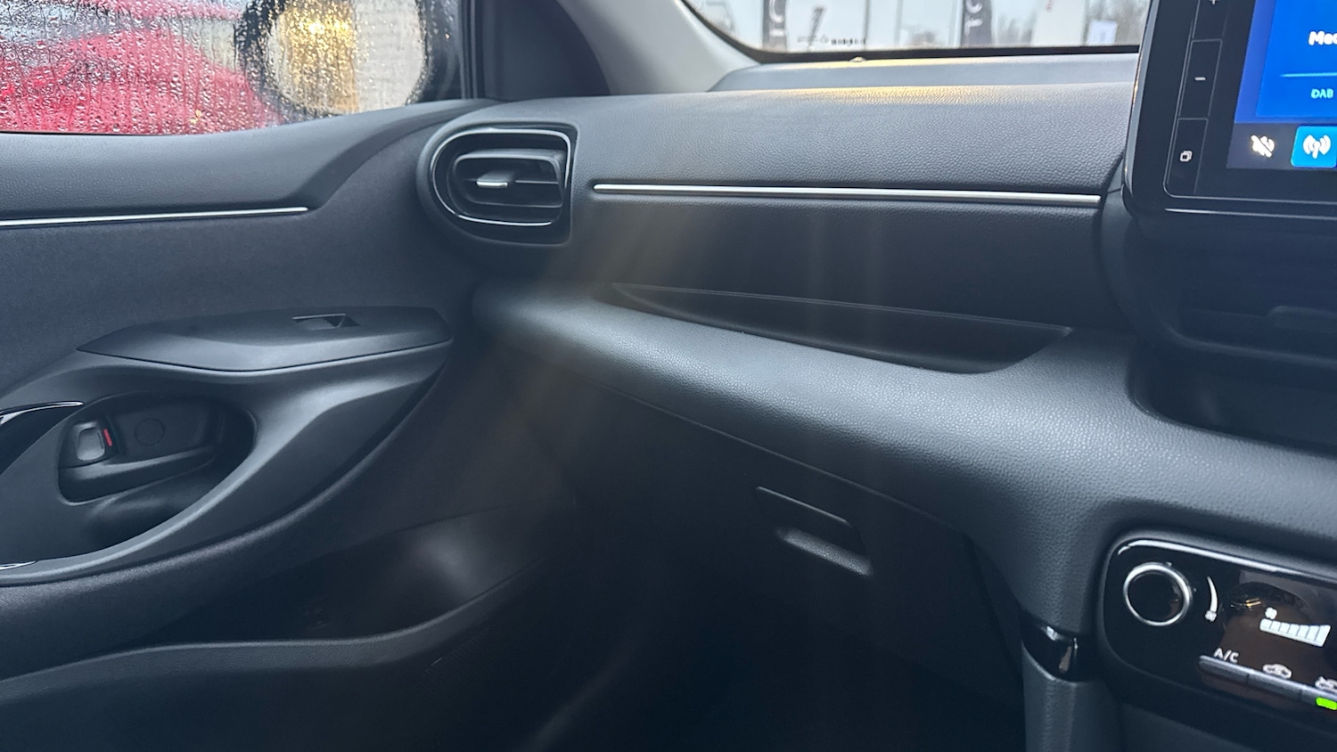 Used Toyota Yaris 2024 for sale - 77151061: Photo 40