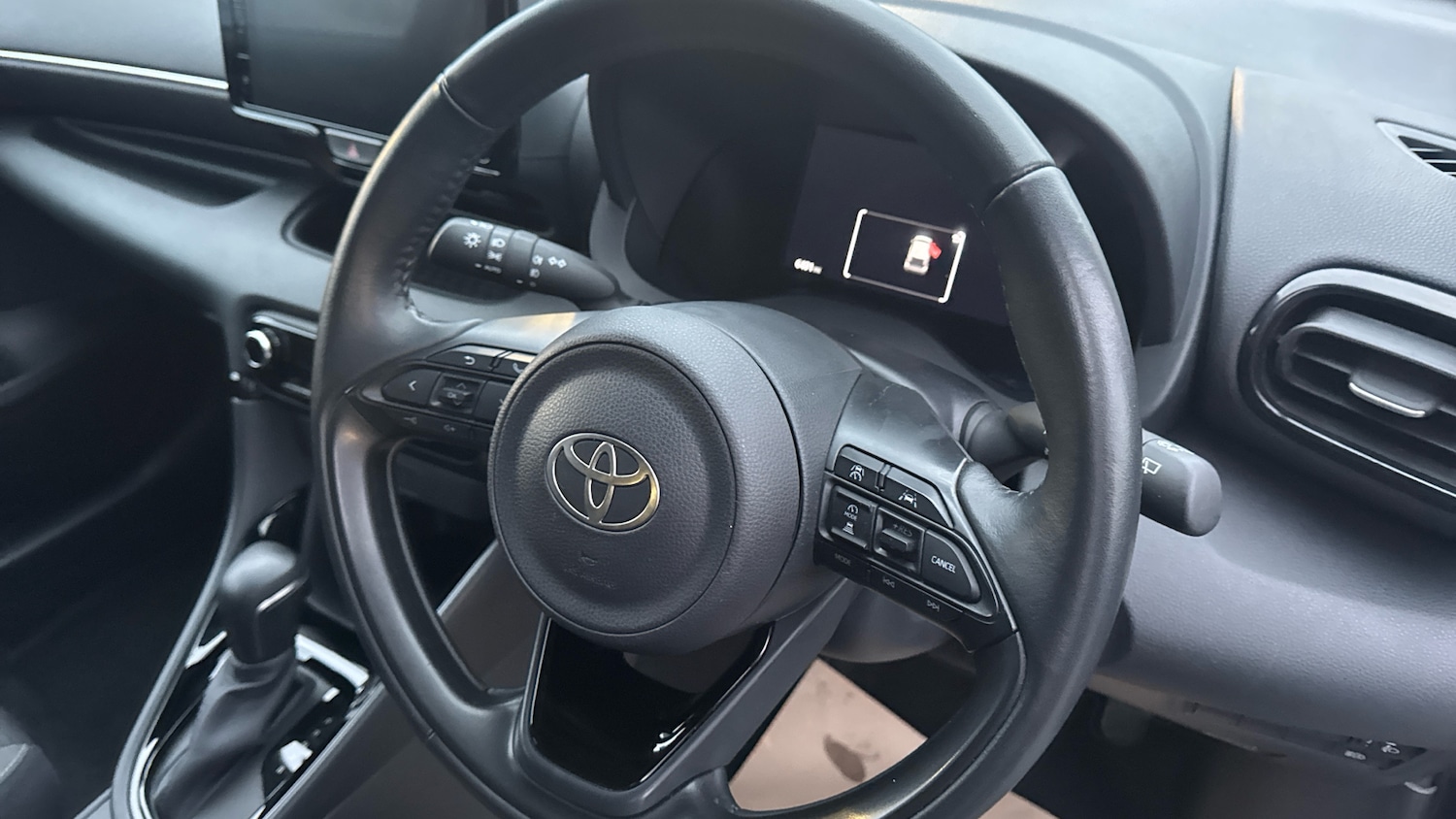 Used Toyota Yaris 2024 for sale - 77151061: Photo 8