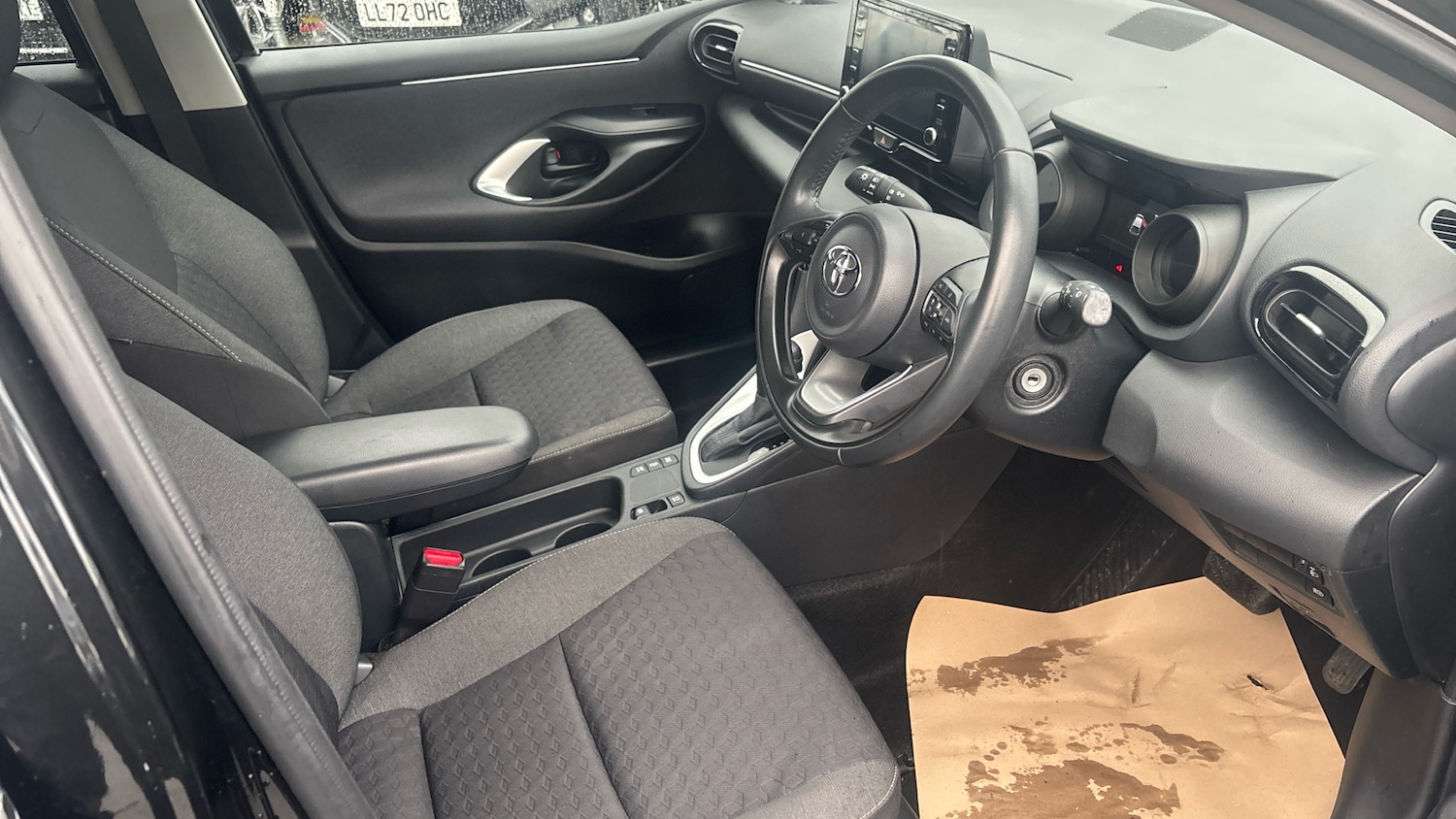 Used Toyota Yaris 2023 for sale - 77639115: Photo 11